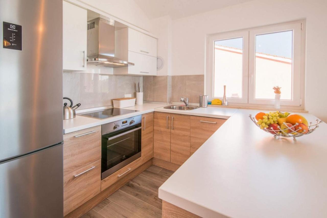 Apartman Zoe เวอร์บนิค ภายนอก รูปภาพ