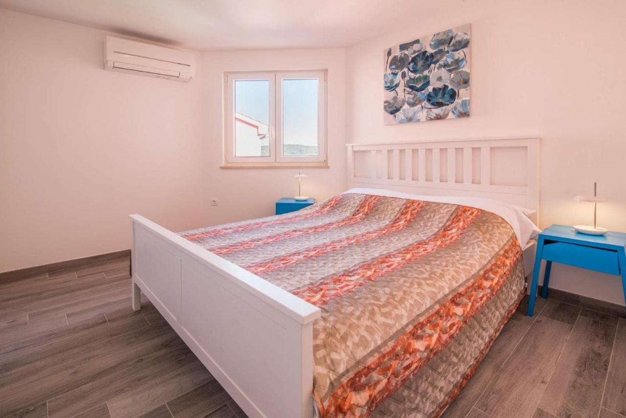 Apartman Zoe เวอร์บนิค ภายนอก รูปภาพ